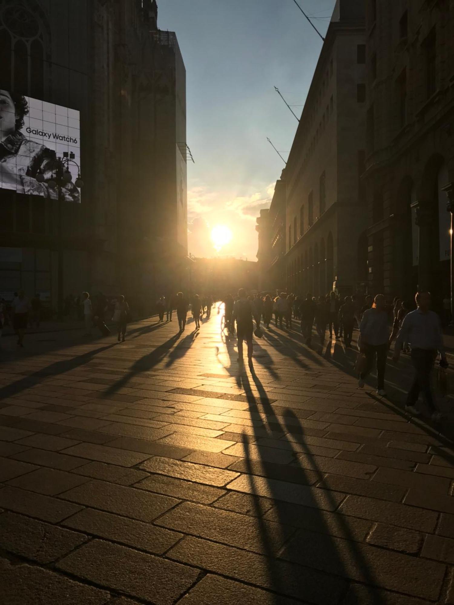 Free 30 Minutes Preemptive Cognitive Disconnect Therapy Price Location Real Duomo Palace Mini Suite Milano Exterior foto